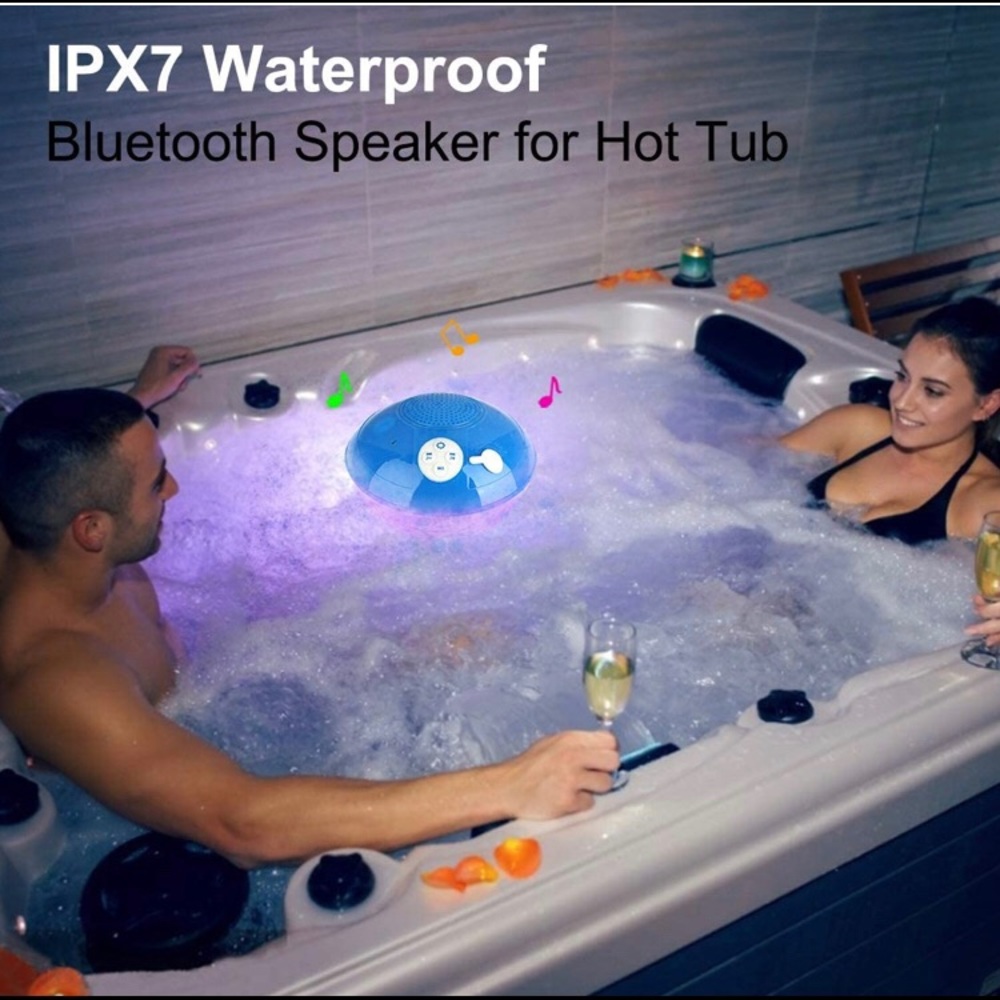 BRAND NEW Light up waterproof bluetooh speaker.